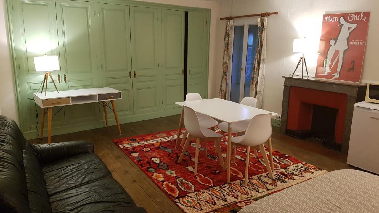 Grand Studio Et Jolies Chambres A Louer Passins Exterior foto